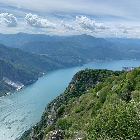 Iuli Lake Home Tra Lago E Montagna Olginate Bagian luar foto