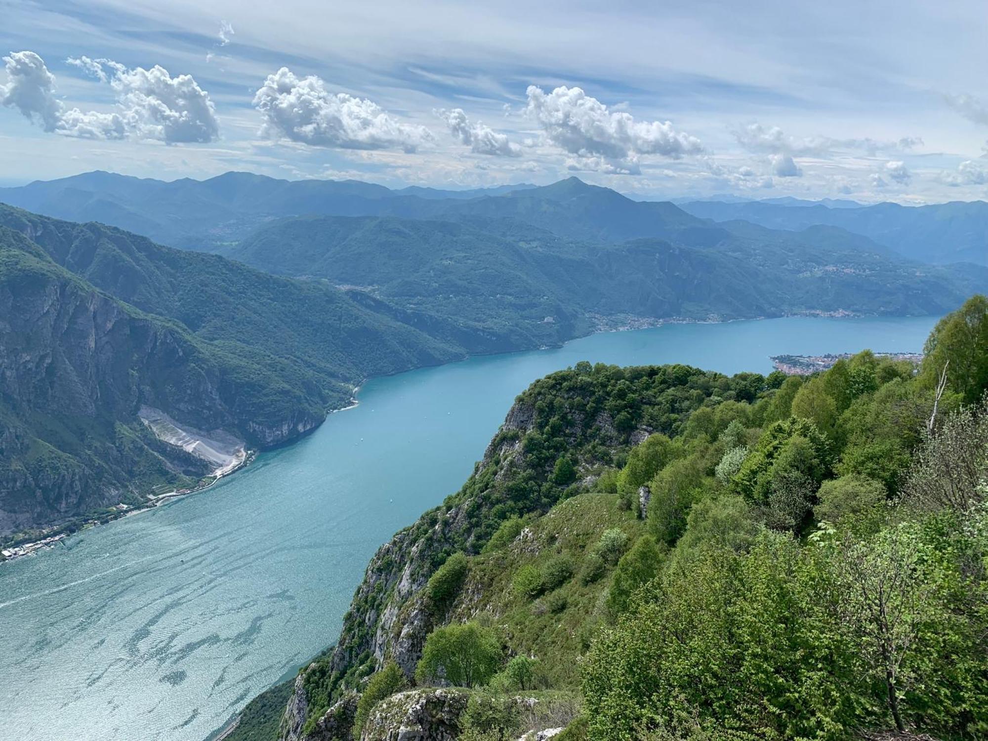 Iuli Lake Home Tra Lago E Montagna Olginate Bagian luar foto